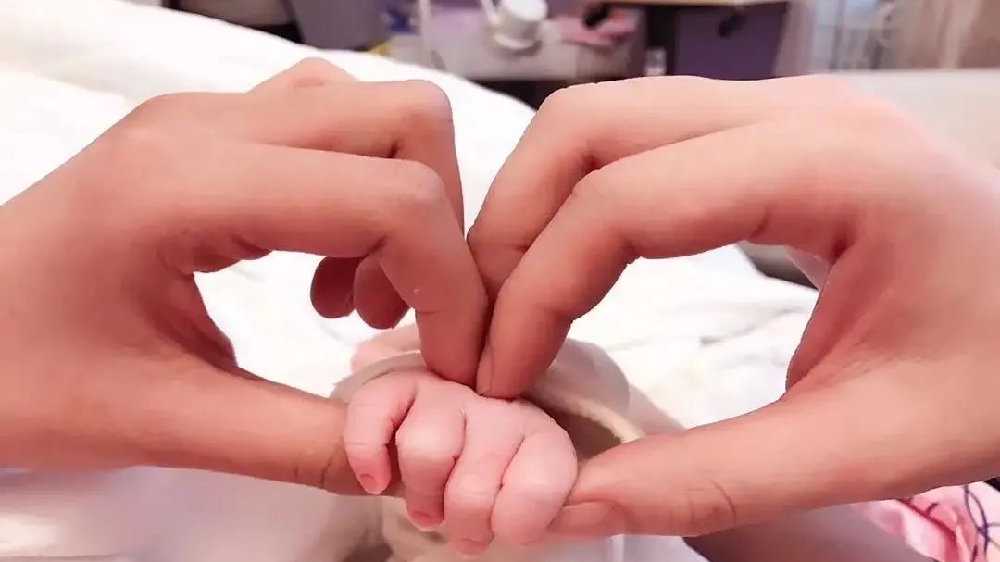 孕早期雌二醇水平的变化、影响因素及与胎儿健康发育和妊娠相关疾病的关联性